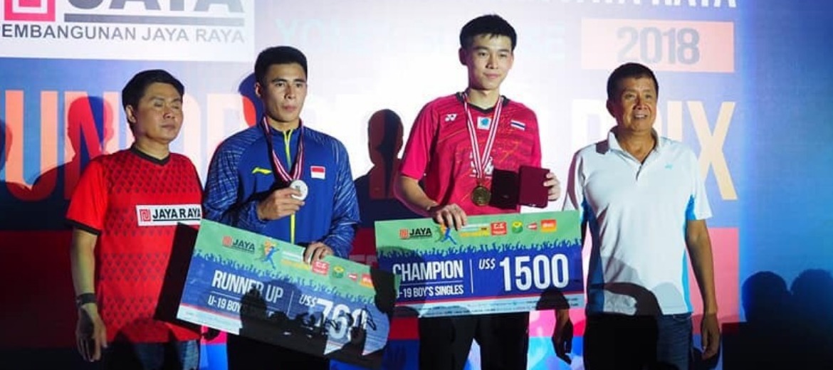 “วิว-พิ้งค์” โชว์ฟอร์มเยี่ยมคว้าแชมป์และรองแชมป์เยาวชนที่อินโดนีเซีย